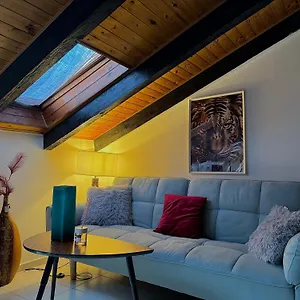 https://hosting-dreams-attics-duomo.it-lombardy.com