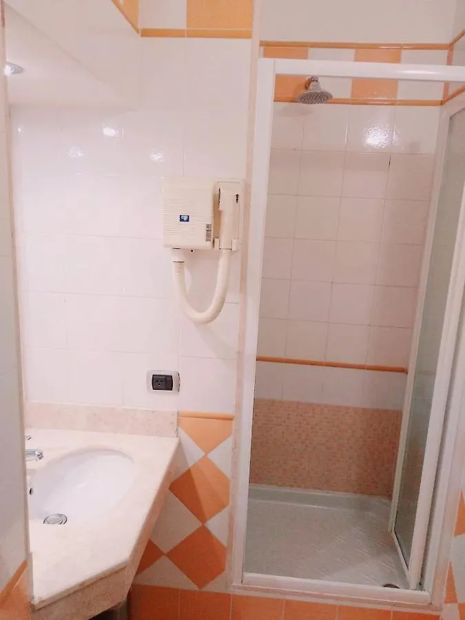 רומא Hotel Fenicia 2*,