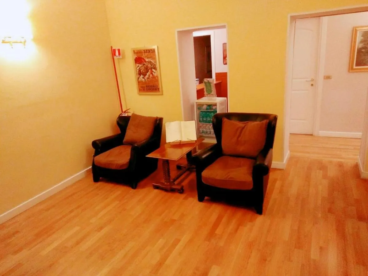 רומא Hotel Fenicia
