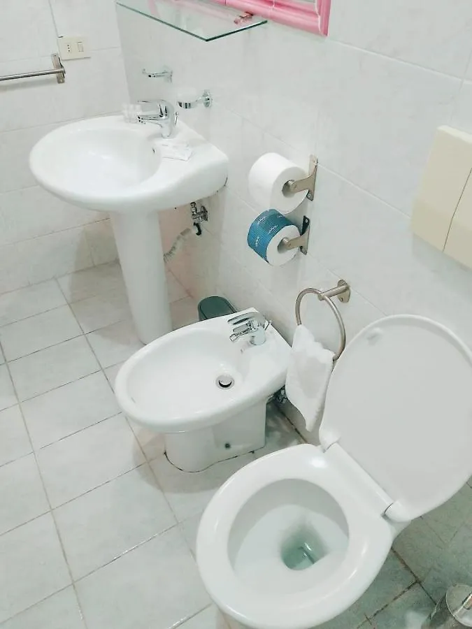 רומא Hotel Fenicia