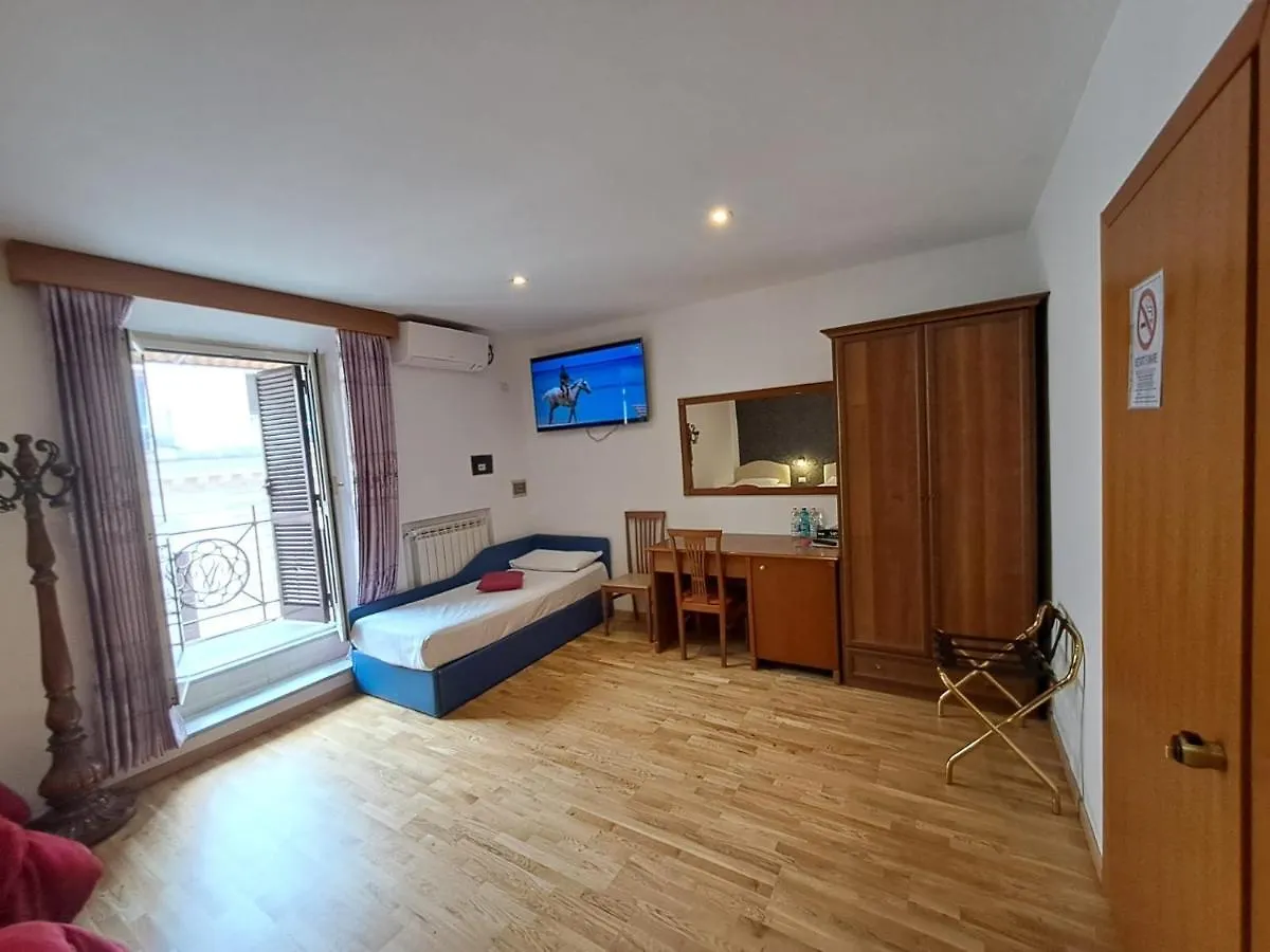רומא Hotel Fenicia