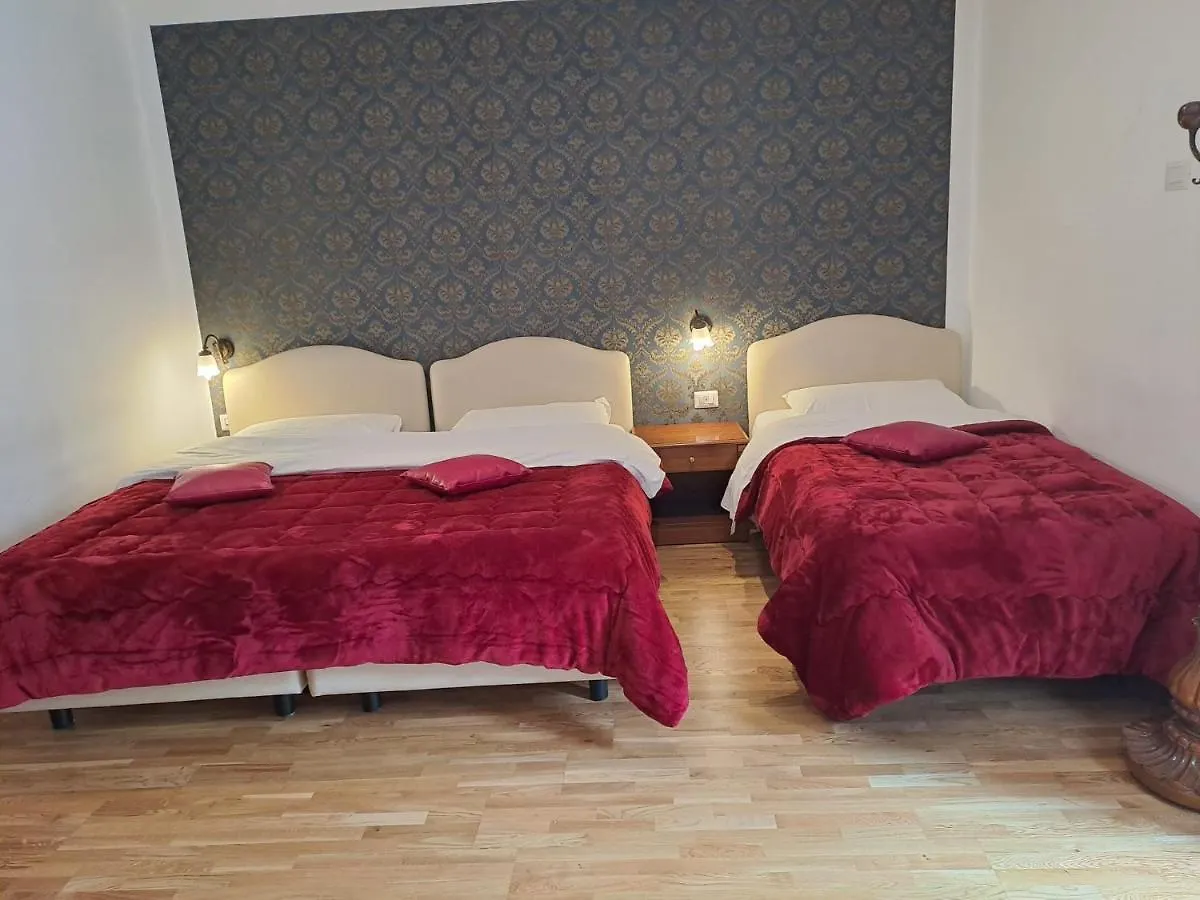 רומא Hotel Fenicia