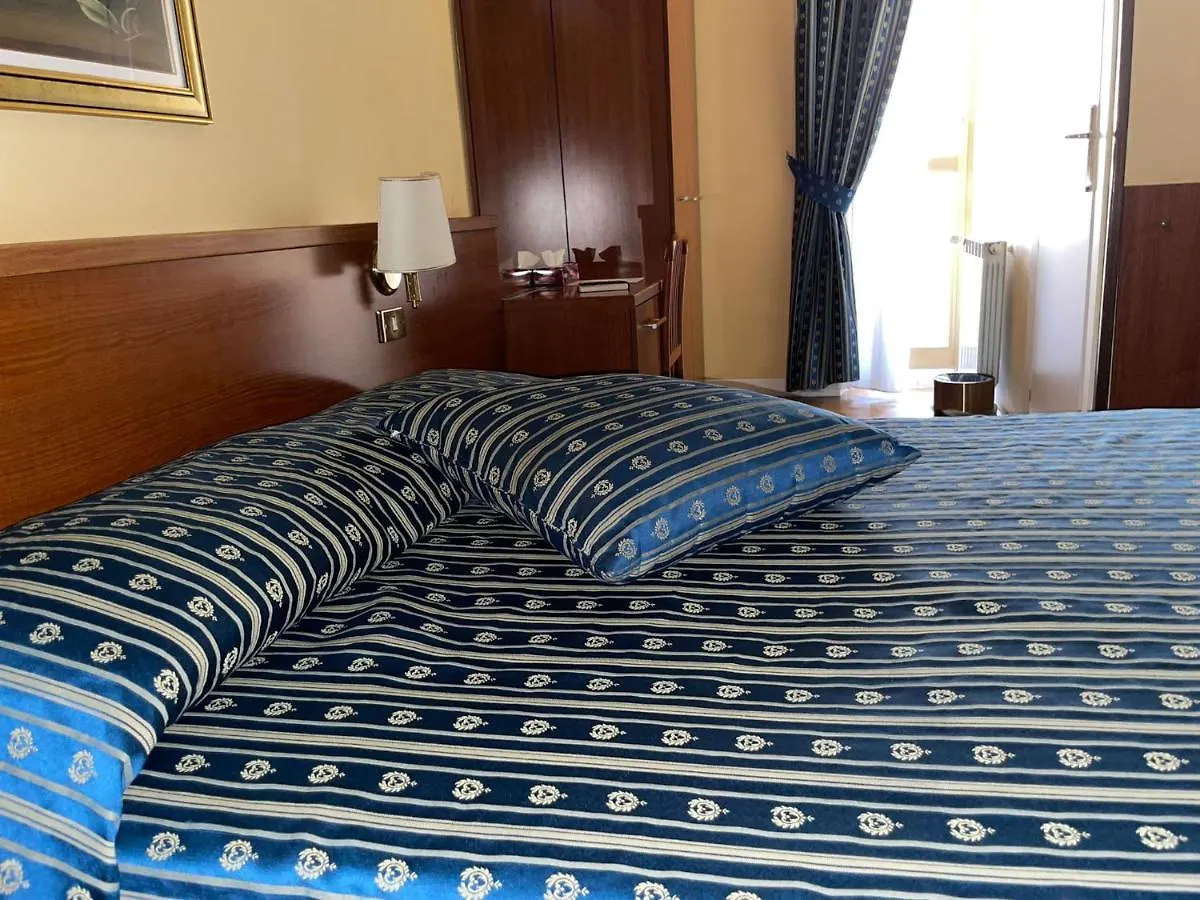 Hotel Fenicia Řím 2*,