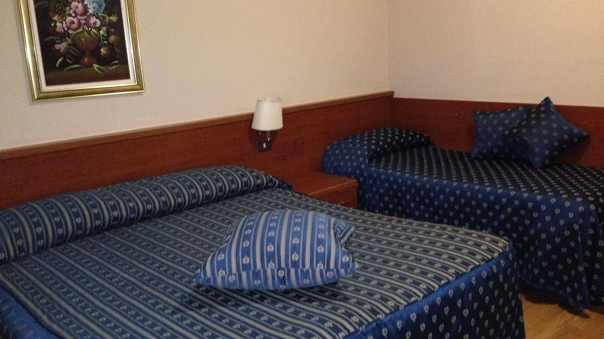 Hotel Fenicia Róma 2*,